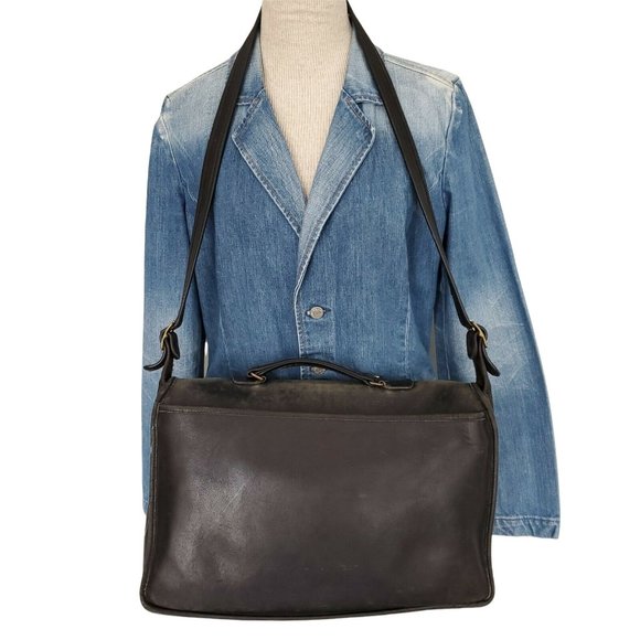 Coach Vintage 80s Genuine Black Distressed Leather Metropolitan Messenger Bag - Picture 3 of 9